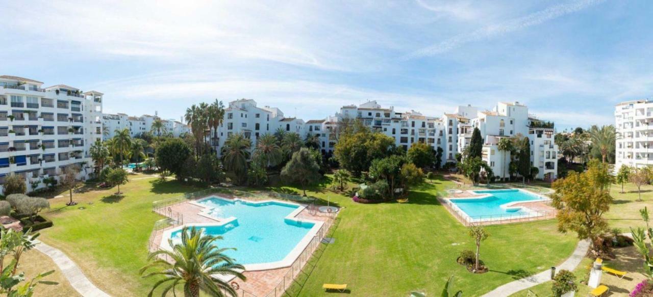 Appartamento Terrazas De Banus Sunlit Retreat, Walk Everywhere! *